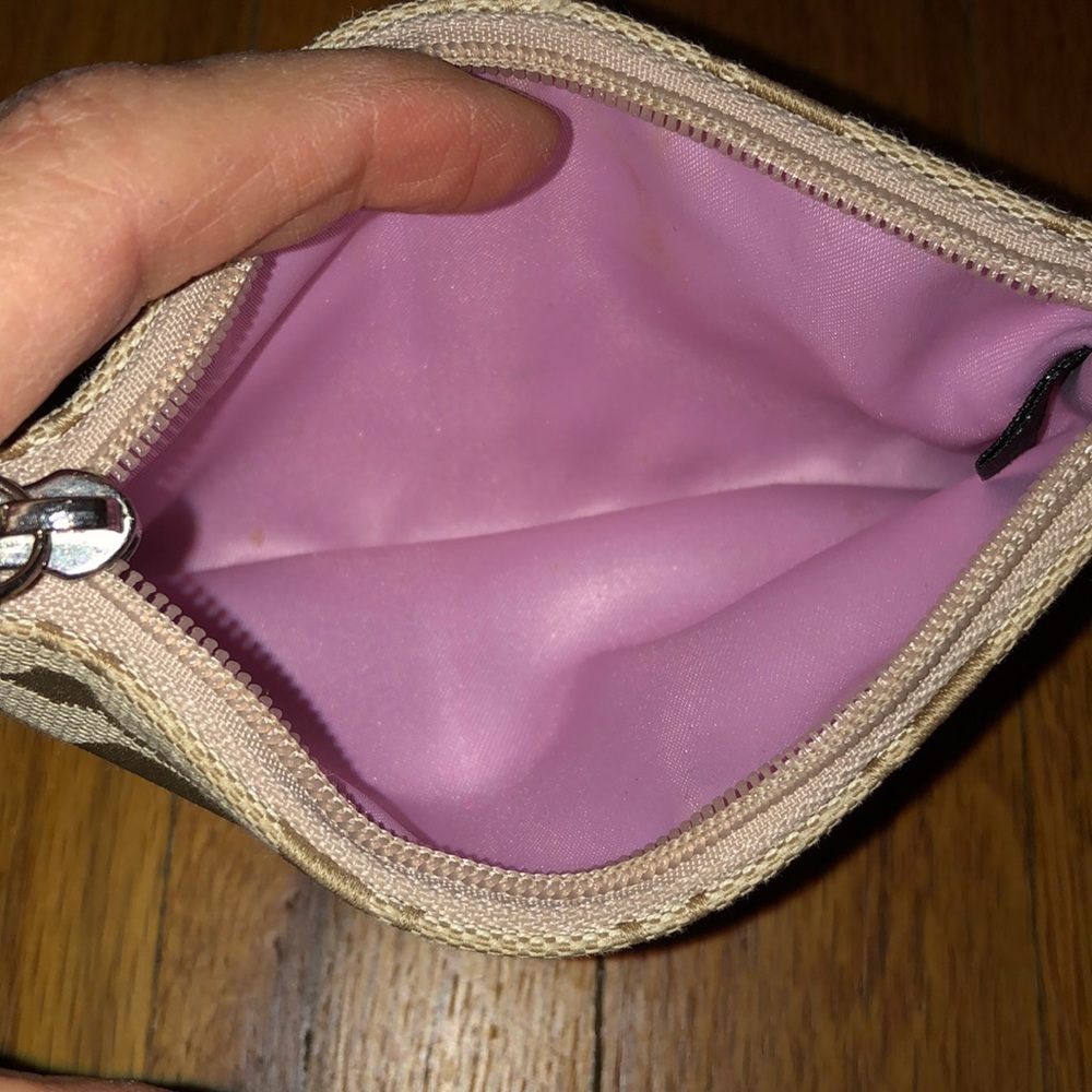 ❤️BUNDLEME❤️ Coach Wristlet - Picture 5 of 7